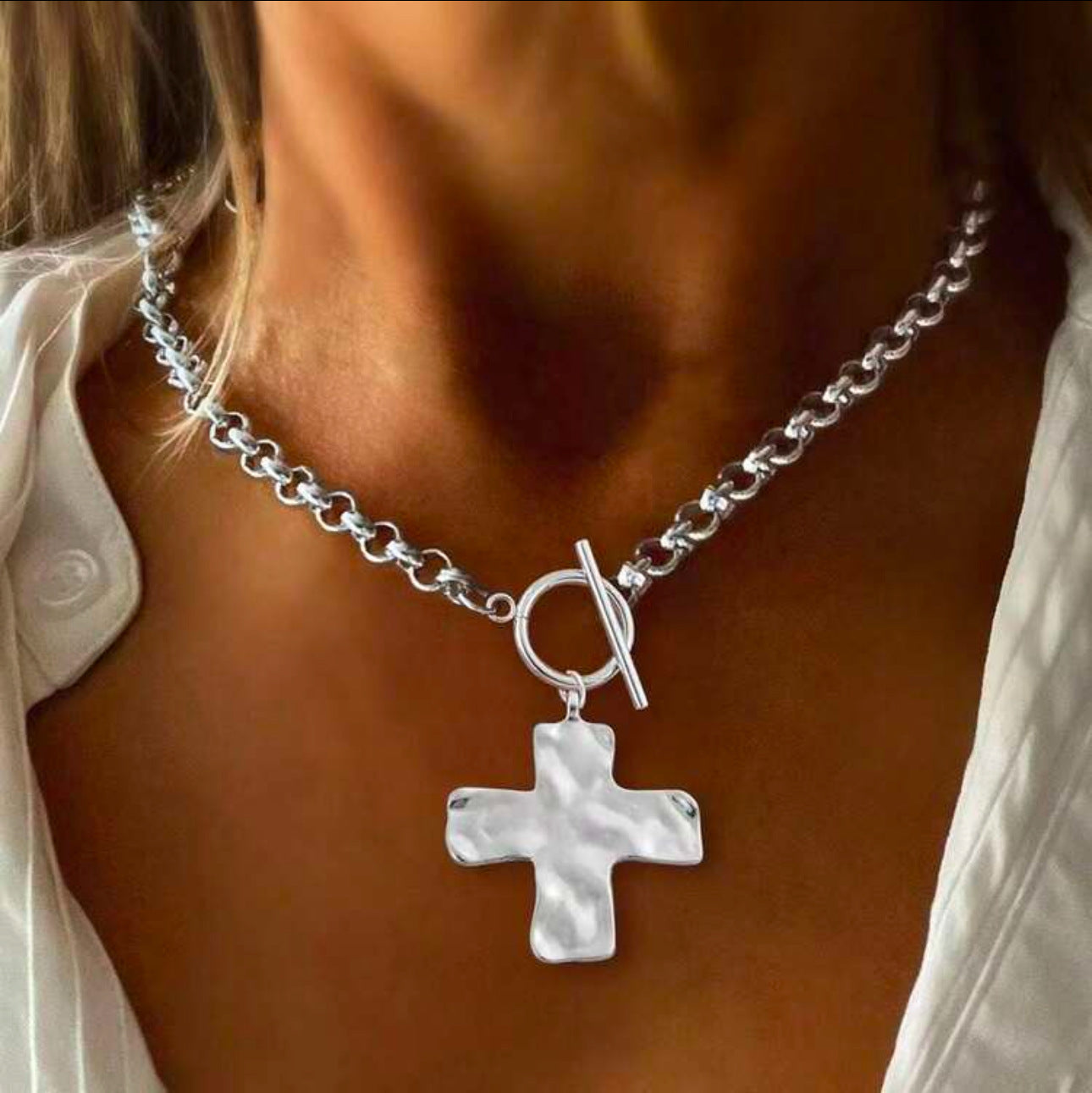 The Eternal Hammered Necklace